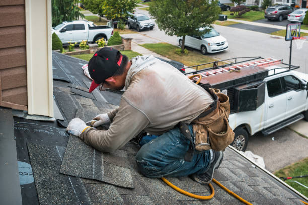 Professional Emergency Roof Repair technician working in Mc Bee, SC